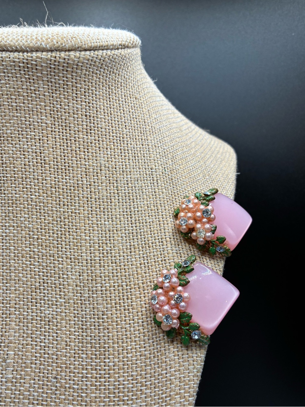 Vintage Resin Pink Floral Cluster Clip-On Earrings - Picture 3 of 15